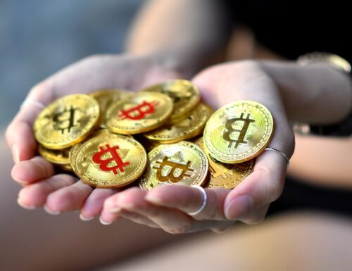 Cosa sapere sul Bitcoin, la valuta digitale decentralizzata